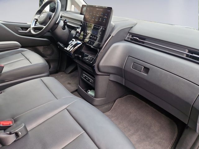 Hyundai H1 • 2023 • 23,000 km 9