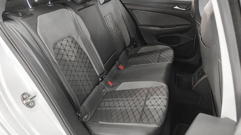 Volkswagen Golf • 2021 • 40,469 km 8