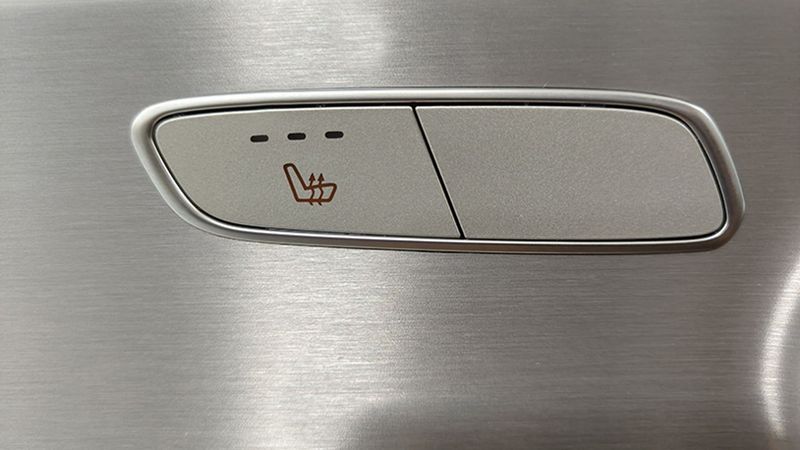 Mercedes-Benz C • 2020 • 67,072 km 13