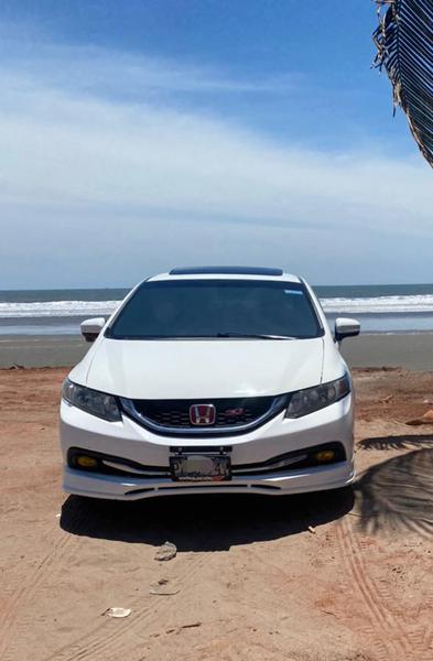 Honda Civic • 2015 • 68 km 1