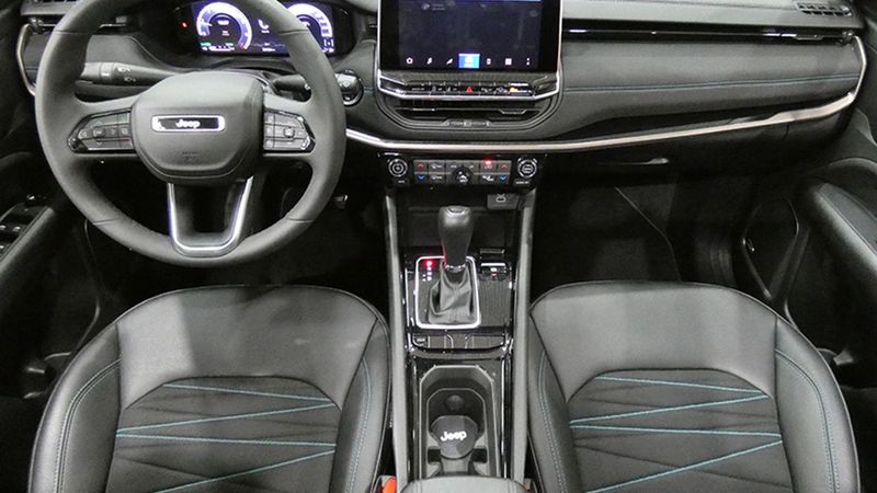 Jeep Compass • 2022 • 38,180 km 4