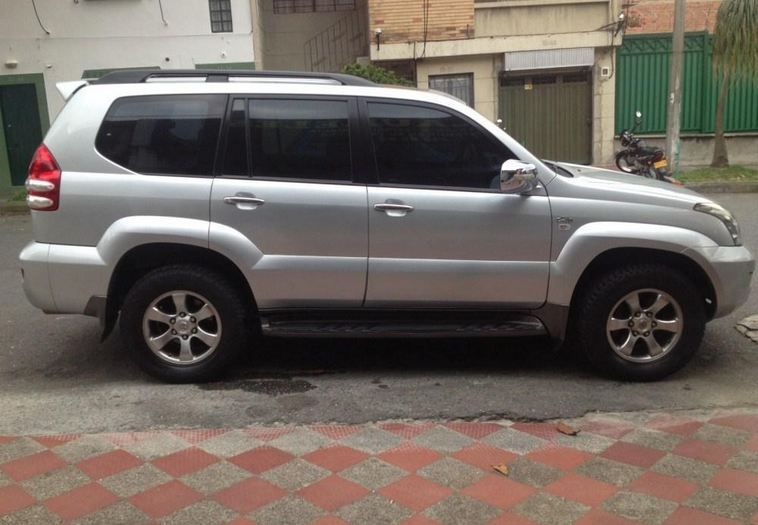Toyota Land Cruiser • 2009 • 148,000 km 4