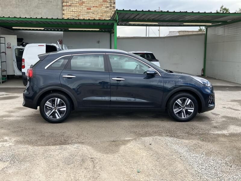 Kia Niro • 2021 • 24,901 km 5