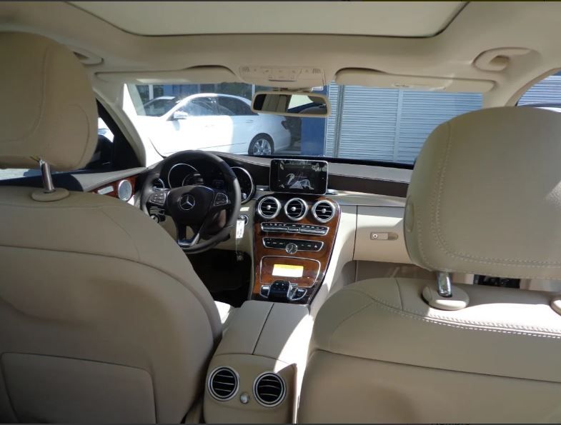 Mercedes-Benz C • 2015 • 90,000 km 6