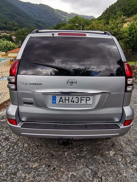 Toyota Land Cruiser • 2007 • 330,000 km 4