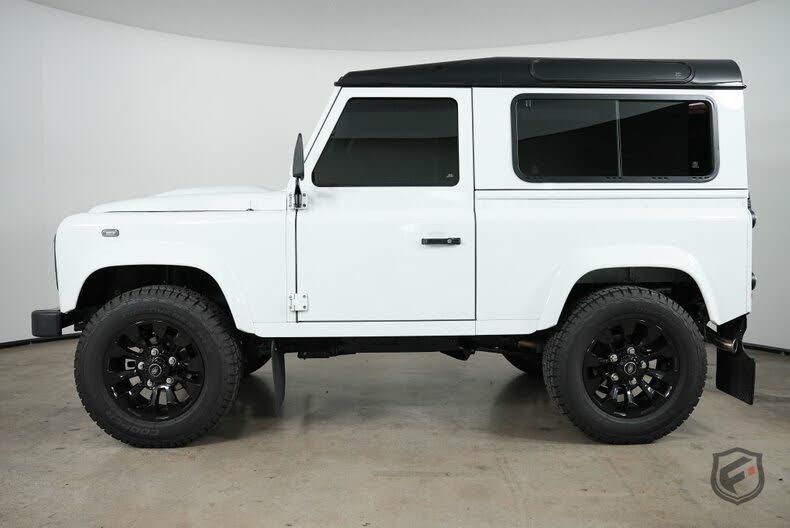 Land Rover Defender • 1986 • 20,000 km 1