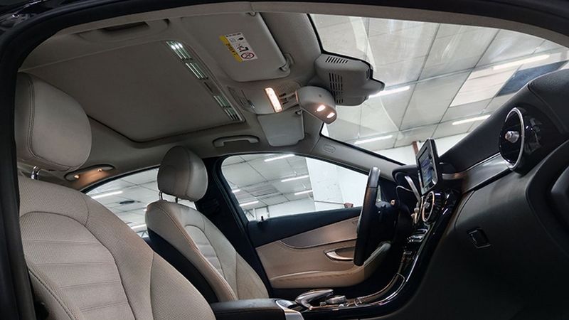 Mercedes-Benz C-Class • 2015 • 137,153 km 13