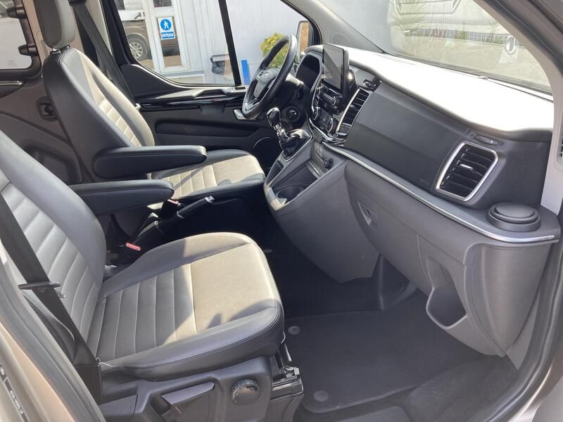 Ford Tourneo Custom • 2021 • 79,856 km 26