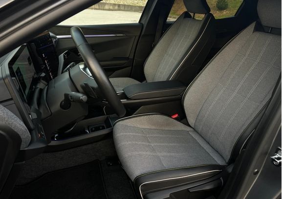 Renault Mégane • 2023 • 16,000 km 22