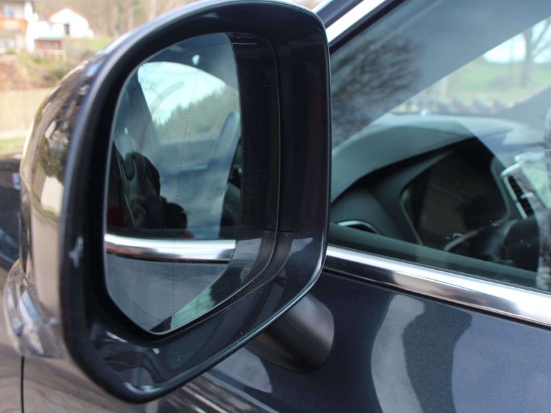 Volvo XC90 • 2018 • 99,957 km 9