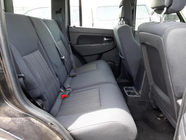 Jeep Liberty • 2012 • 10,000 mi 7