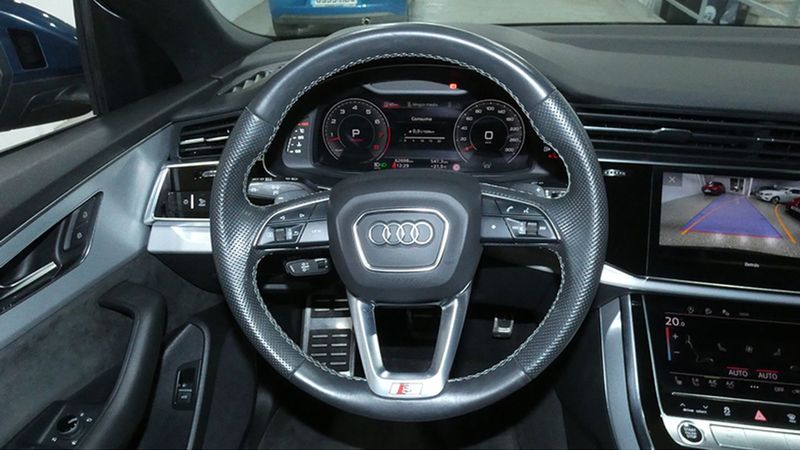 Audi Q8 • 2021 • 62,345 km 2