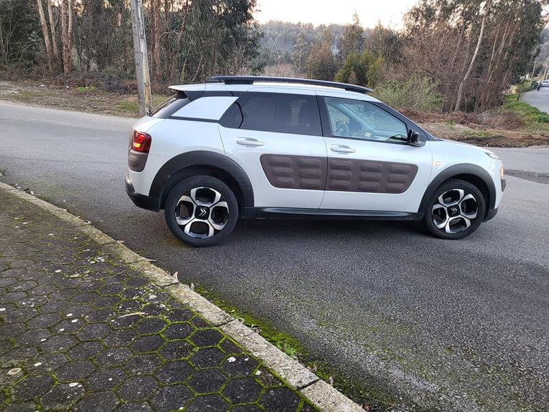 Citroën C4 Cactus • 2015 • 200,000 km 8