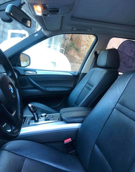 BMW X5 • 2007 • 170,000 km 3