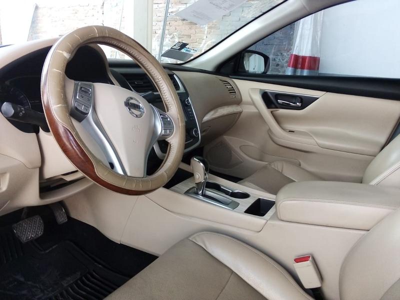 Nissan Altima • 2017 • 155,000 km 11