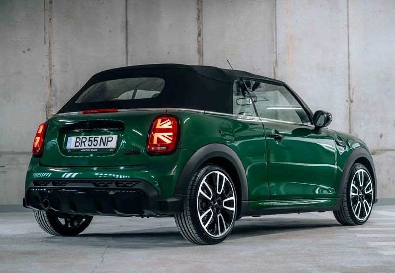 MINI Cooper Cabrio • 2024 • 7,158 km 1