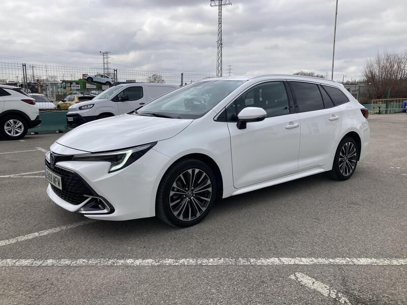 Toyota Corolla Combi • 2023 • 30,544 km 1
