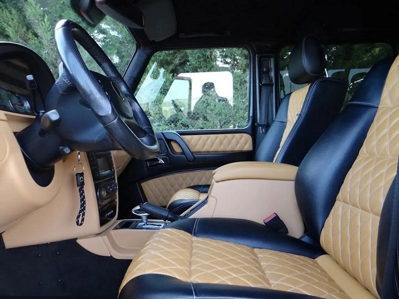 Mercedes-Benz G-Class • 2010 • 349,000 km 9