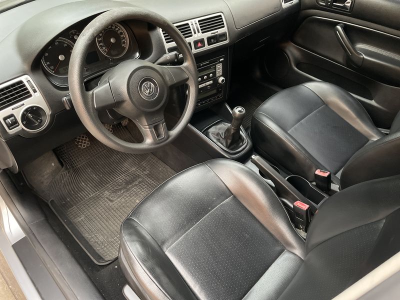 Volkswagen Bora • 2010 • 95,600 km 6