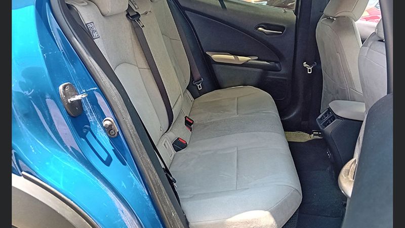 Lexus UX • 2021 • 44,700 km 9