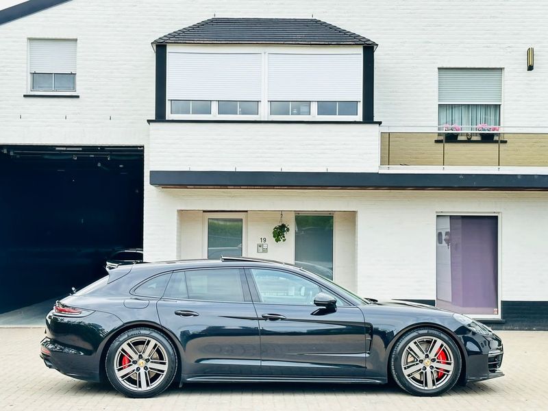 Porsche Panamera • 2018 • 221,000 km 5