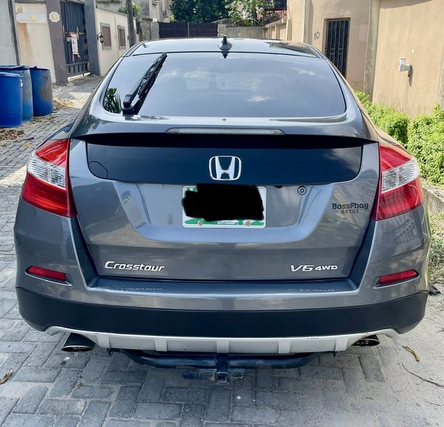 Honda Accord Crosstour • 2013 • 10,000 km 3