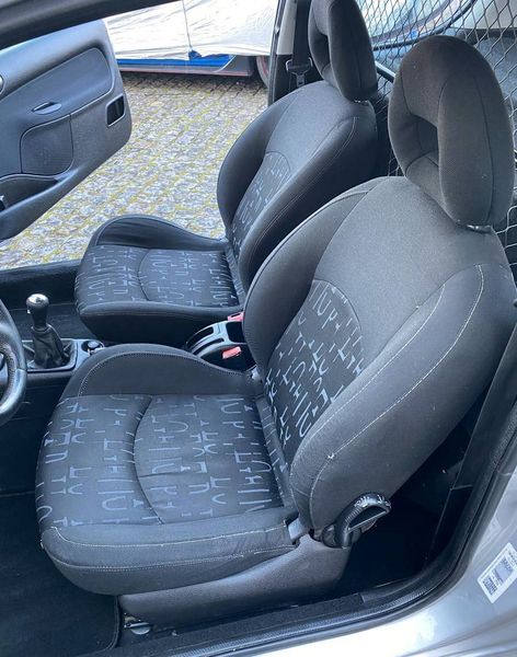 Peugeot 206 • 2002 • 250,000 km 5