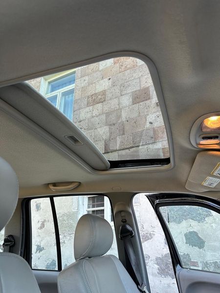 Jeep Cherokee • 2005 • 191,979 km 9