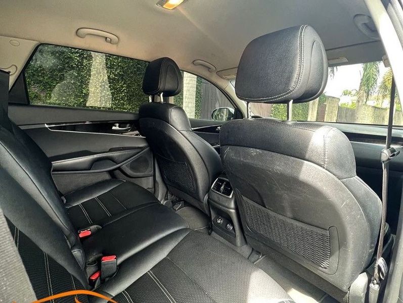 Kia Sorento • 2016 • 1,000 mi 4