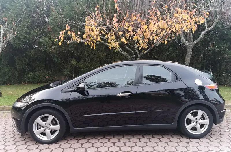 Honda Civic • 2007 • 190,000 km 1