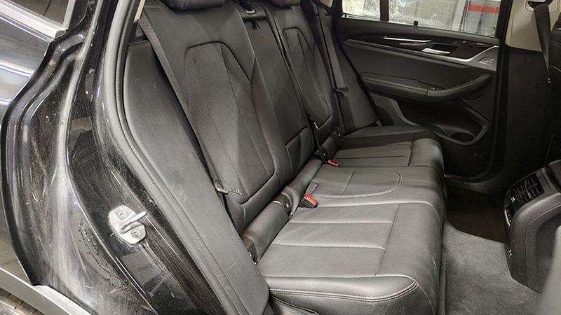 BMW X3 • 2022 • 59,600 km 14