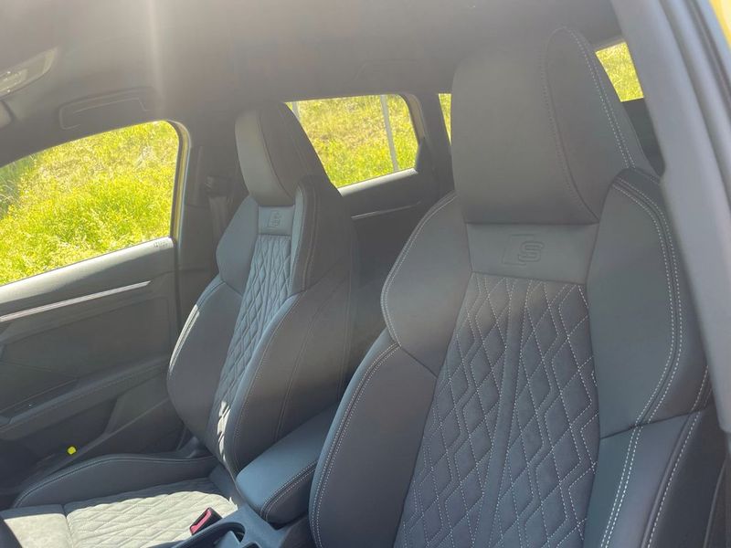 Audi A3 • 2021 • 18,700 km 3