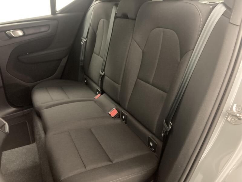 Volvo XC40 • 2024 • 32,805 km 21