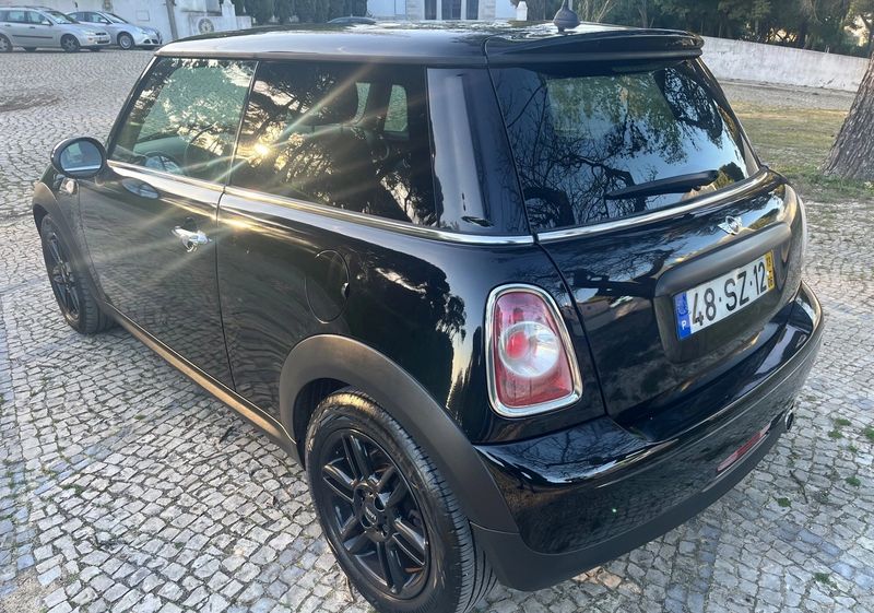 MINI Cooper D • 2013 • 219,000 km 3