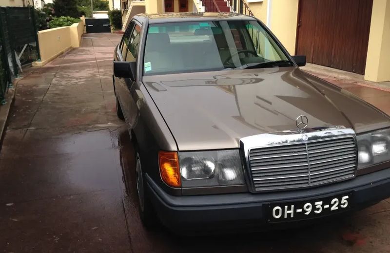 Mercedes-Benz 200 - 300 • 1987 • 149,000 km 1