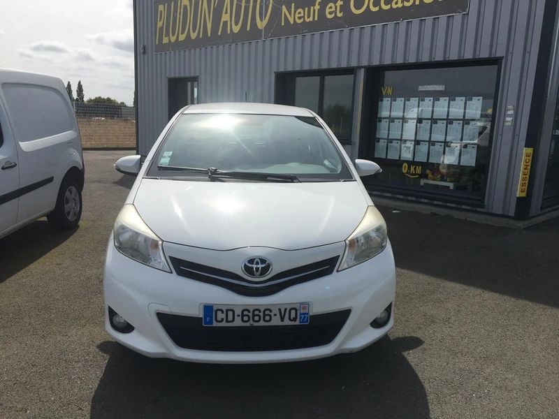 Toyota Yaris • 2012 • 107,000 km 1