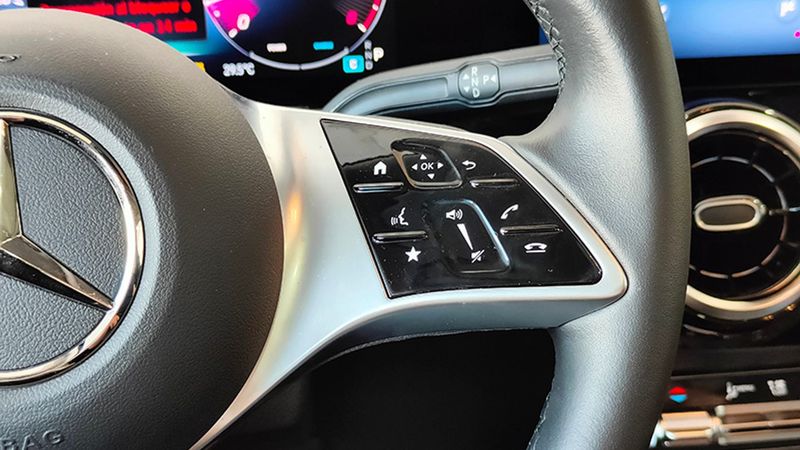 Mercedes-Benz Class B • 2023 • 6,999 km 33