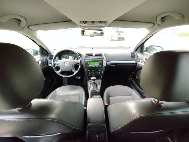 Škoda Octavia • 2008 • 193,000 km 9