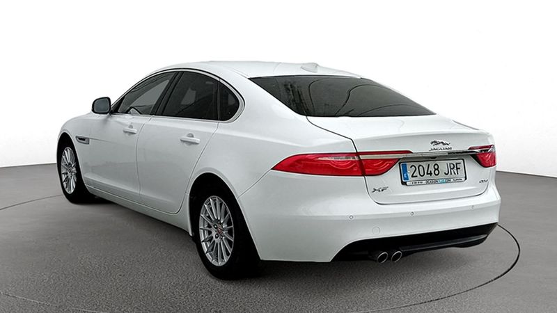 Jaguar XF • 2017 • 73,555 km 6