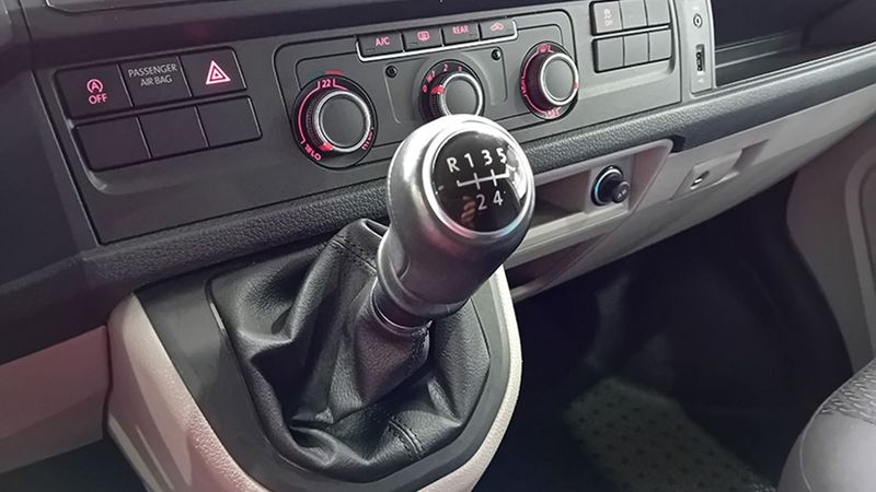 Volkswagen Caravelle • 2019 • 38,000 km 7