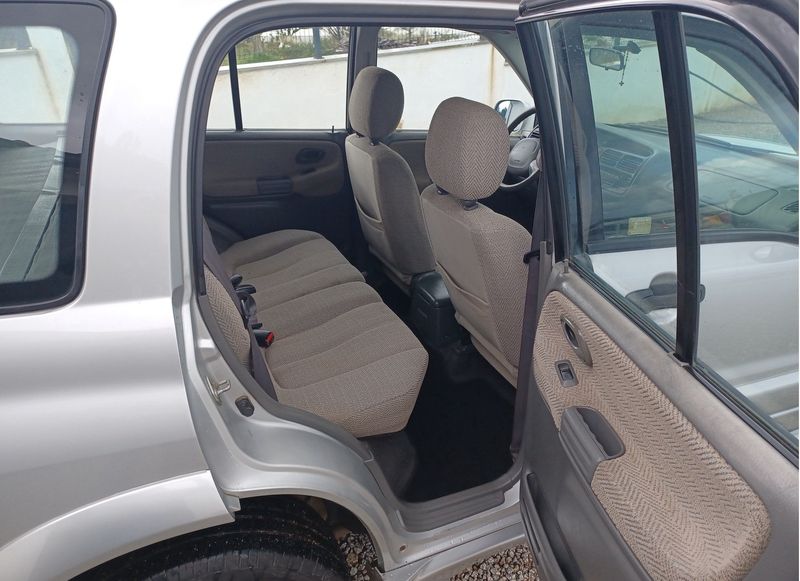 Suzuki Vitara • 1999 • 200,000 km 3
