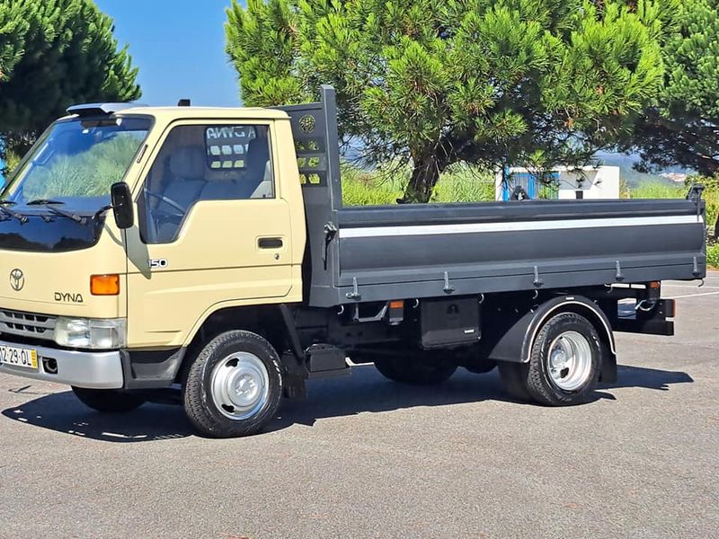 Toyota Dyna • 2000 • 69,000 km 12