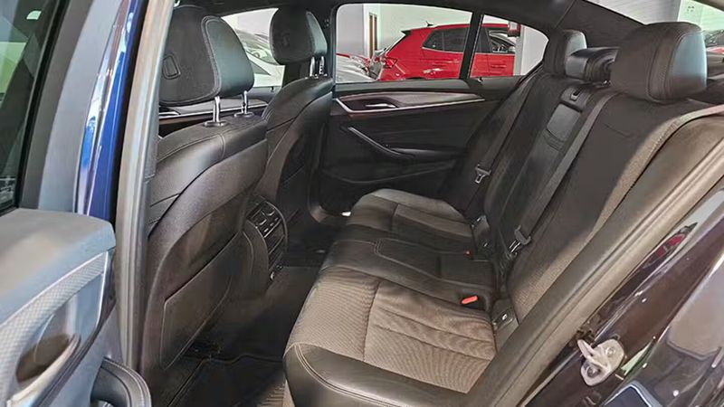 BMW 5 Series • 2017 • 110,173 km 15