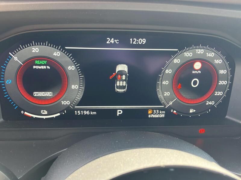 Nissan X-Trail • 2024 • 15,120 km 12