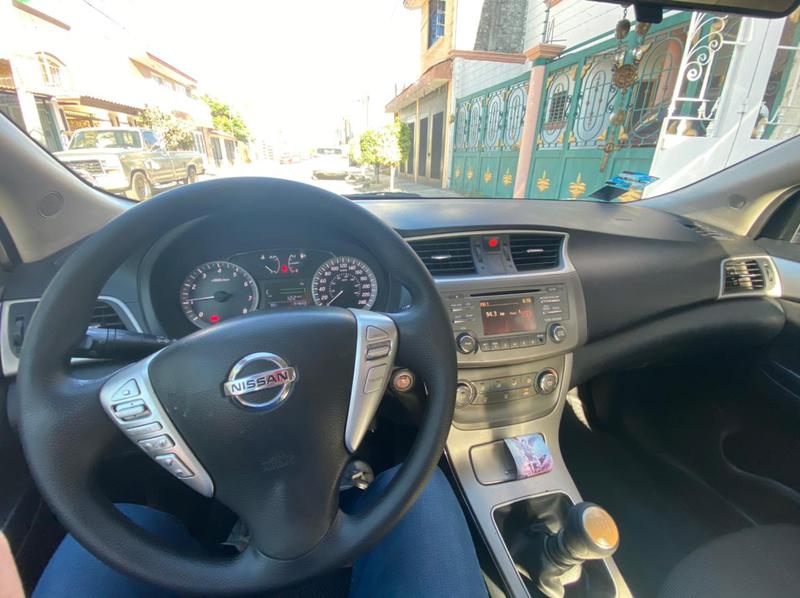 Nissan Sentra • 2015 • 155,000 km 1