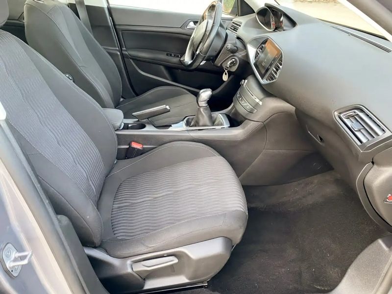 Peugeot 308 • 2014 • 140,000 km 7