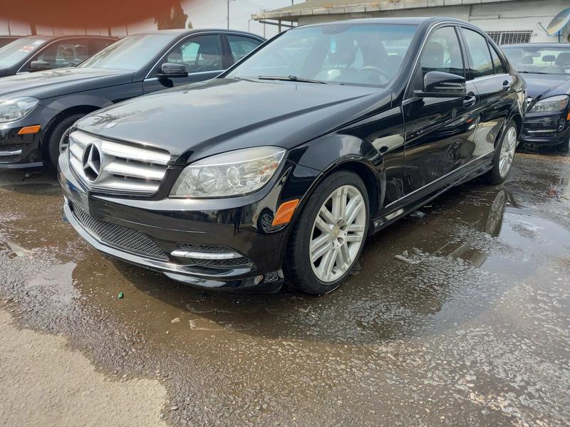 Mercedes-Benz C • 2010 • 69,811 km 10