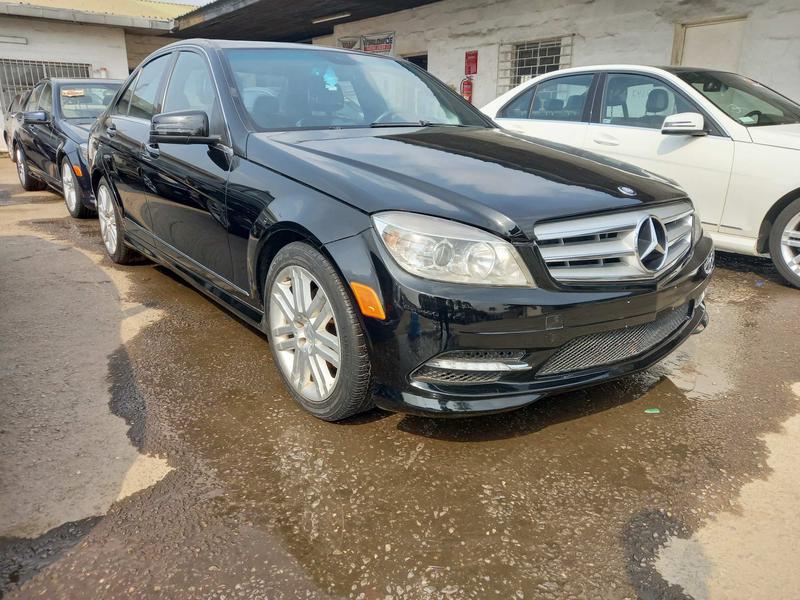 Mercedes-Benz C • 2010 • 69,811 km 3