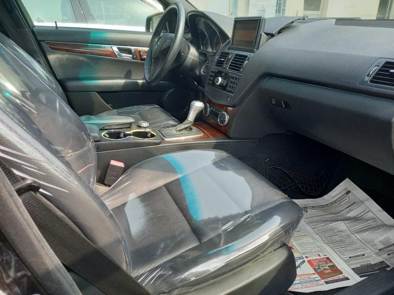 Mercedes-Benz C • 2010 • 69,811 km 8