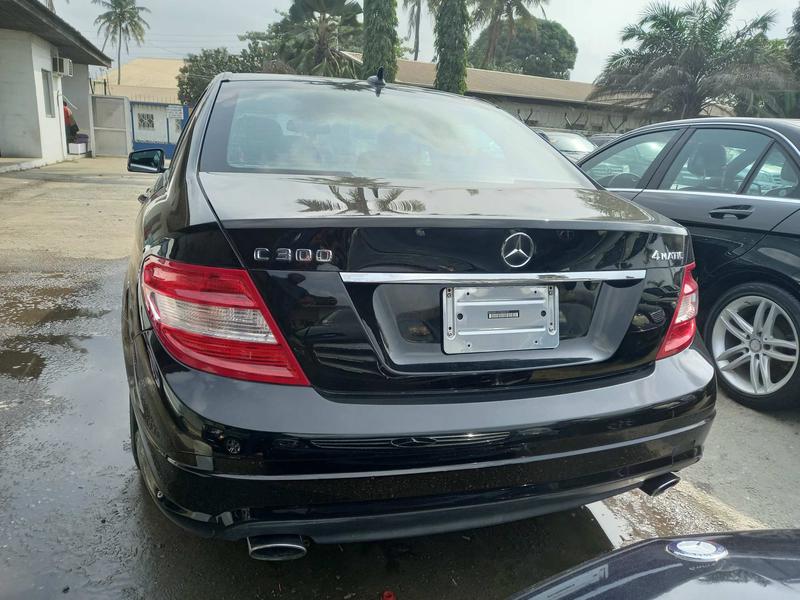 Mercedes-Benz C • 2010 • 69,811 km 1
